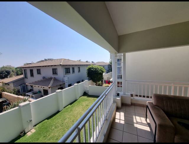 3 BEDROOM APARTMENT FOR SALE IN GREENSTONE HILL